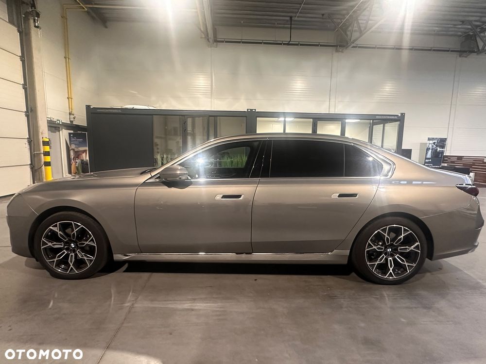 BMW Seria 7 730d xDrive mHEV - 6