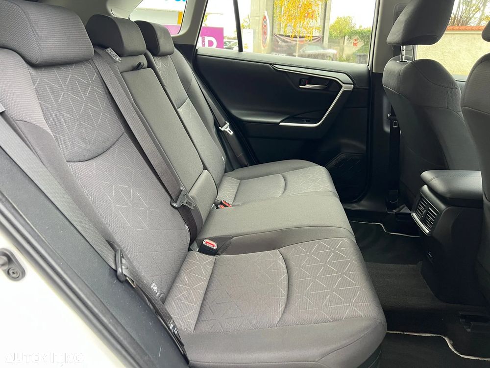 Toyota RAV4 - 23