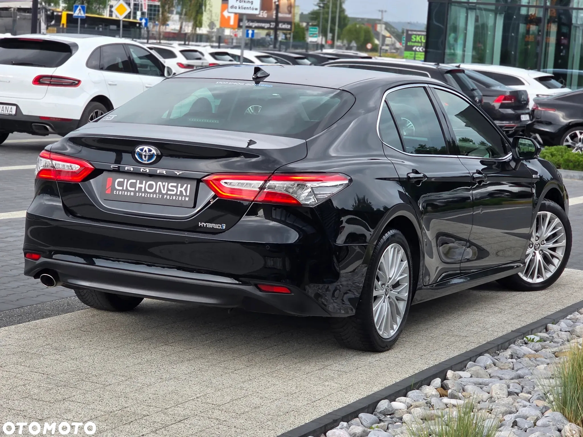 Toyota Camry 2.5 Hybrid Executive CVT - 6