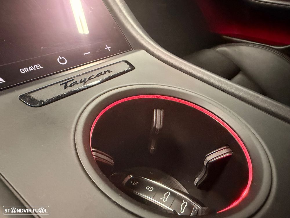 Porsche Taycan Cross Turismo Turbo S - 16