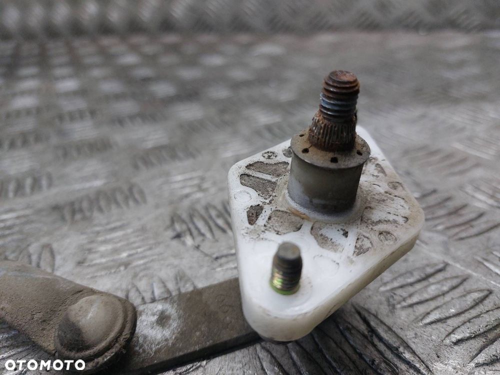 MECHANIZM WYCIERACZEK + SILNICZEK PRZÓD SUZUKI IGNIS I EU 059050-8580 - 2