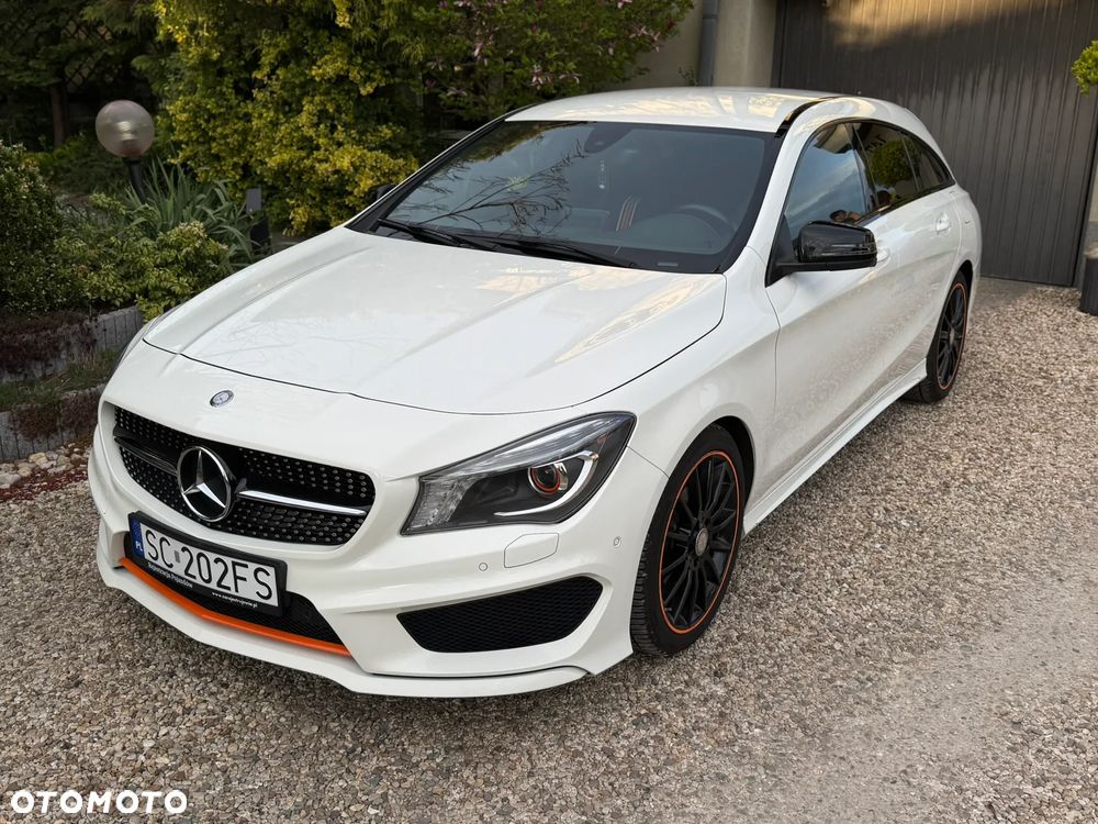 Mercedes-Benz CLA 200 7G-DCT Orange Art Edition - 18