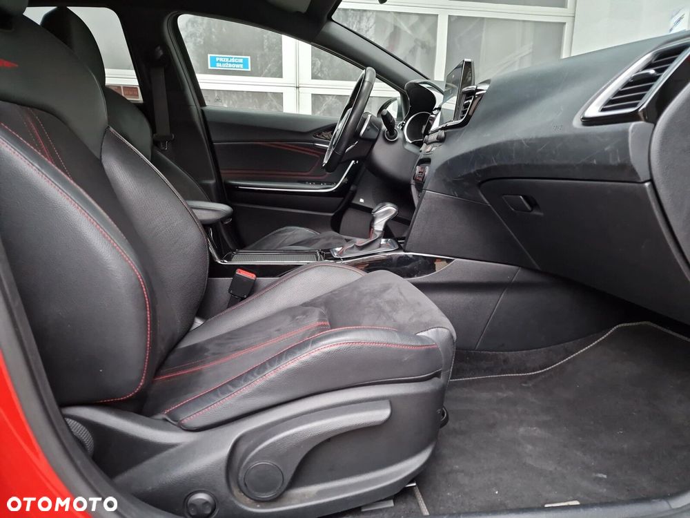 Kia ProCeed 1.6 T-GDI GT DCT - 29