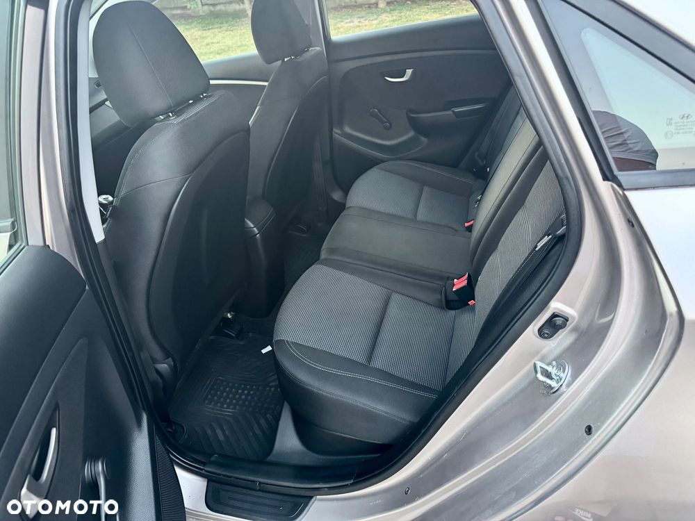 Hyundai i30 1.6 CRDi Comfort - 21