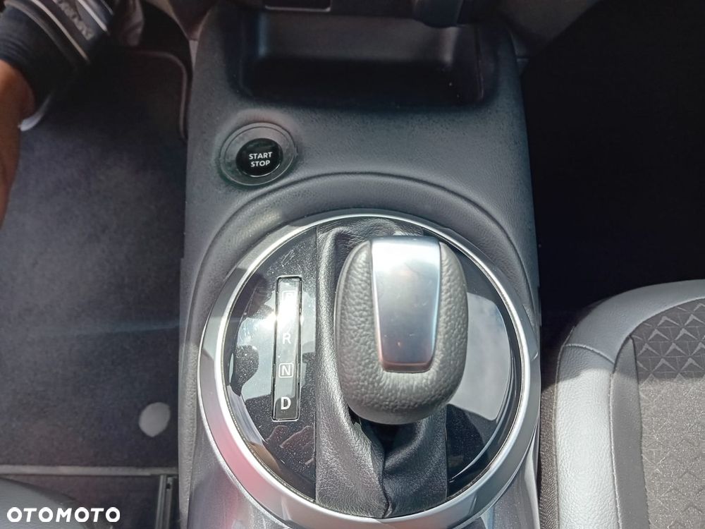 Nissan Juke 1.6 4AMT Premiere Edition - 27