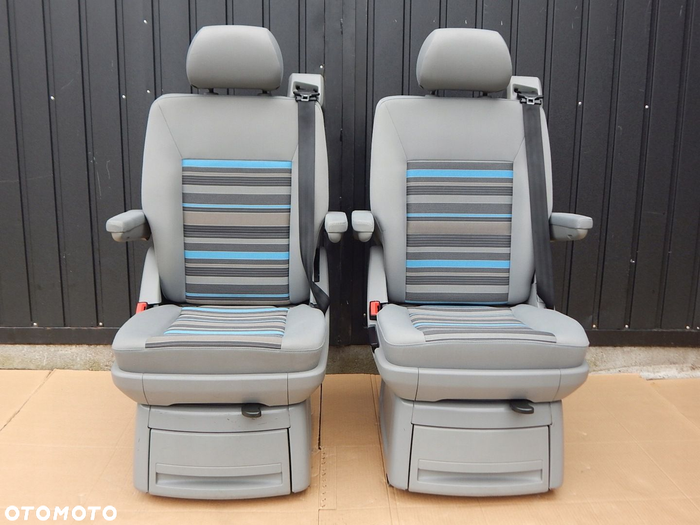 VW T5 T6 MULTIVAN CALIFORNIA KAMPER fotel OBROTOWY tył podłokietnik TAKATO - 10
