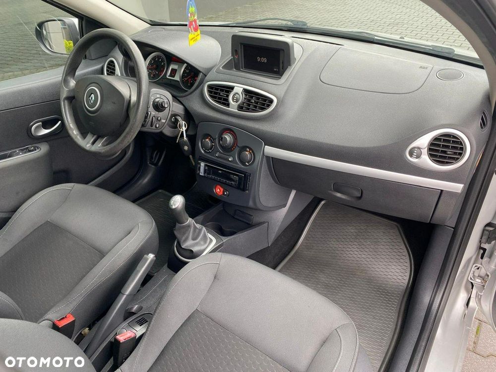 Renault Clio 1.2 16V 75 GPS - 19