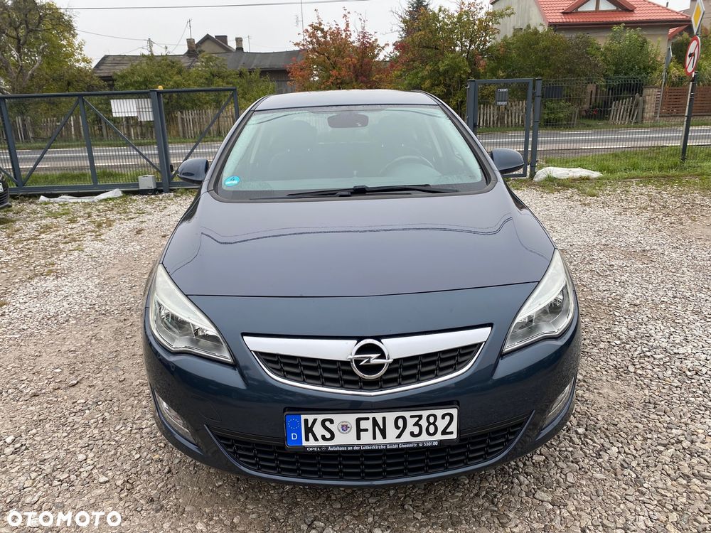 Opel Astra 1.4 Turbo Design Edition - 2