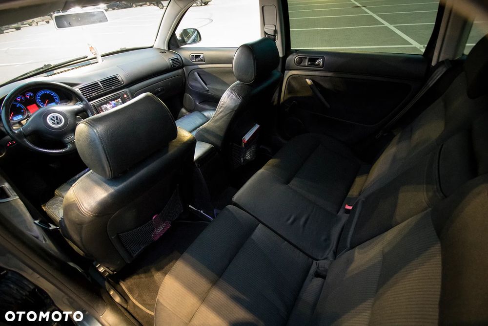 Volkswagen Passat - 28