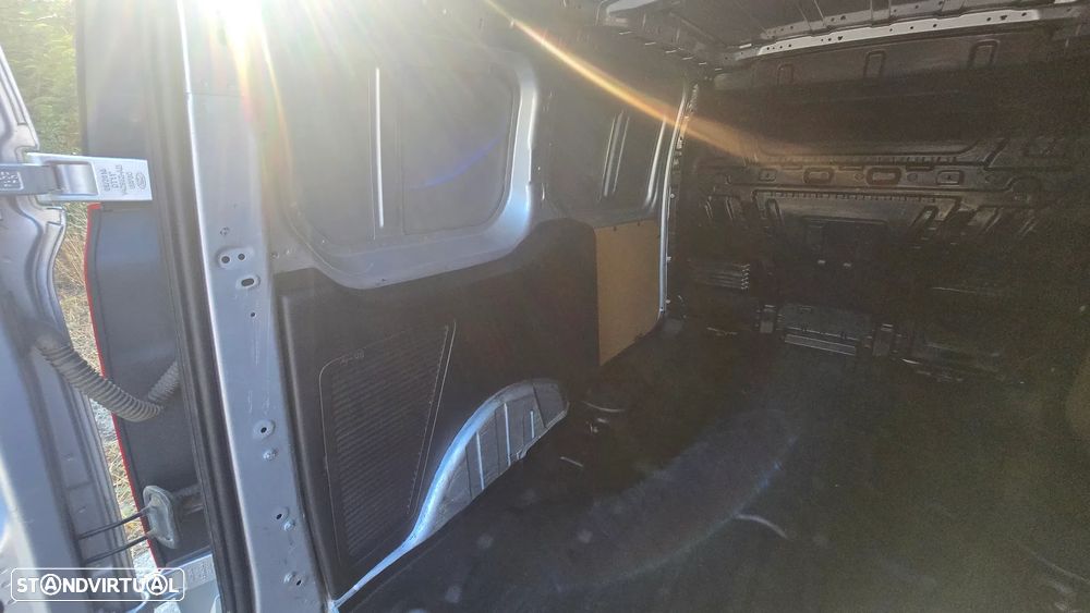 Ford Transit Connect com IVA - 21
