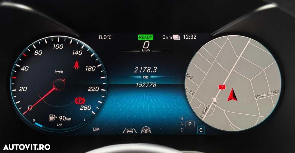 Mercedes-Benz GLC - 32