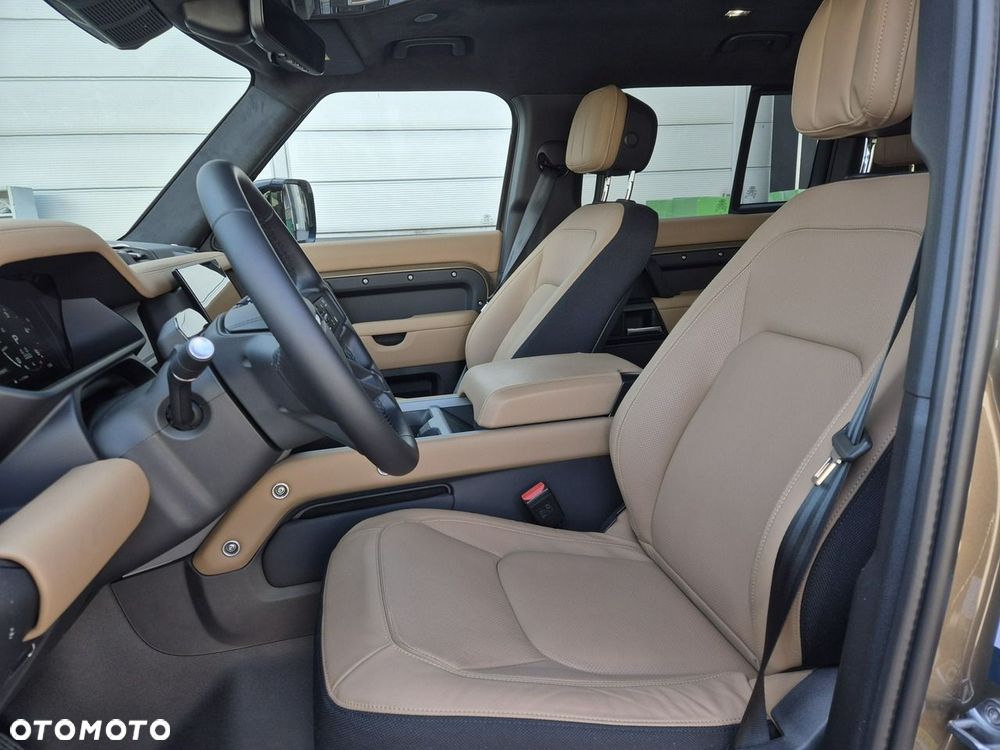 Land Rover Defender 130 D350 X-Dynamic HSE - 22