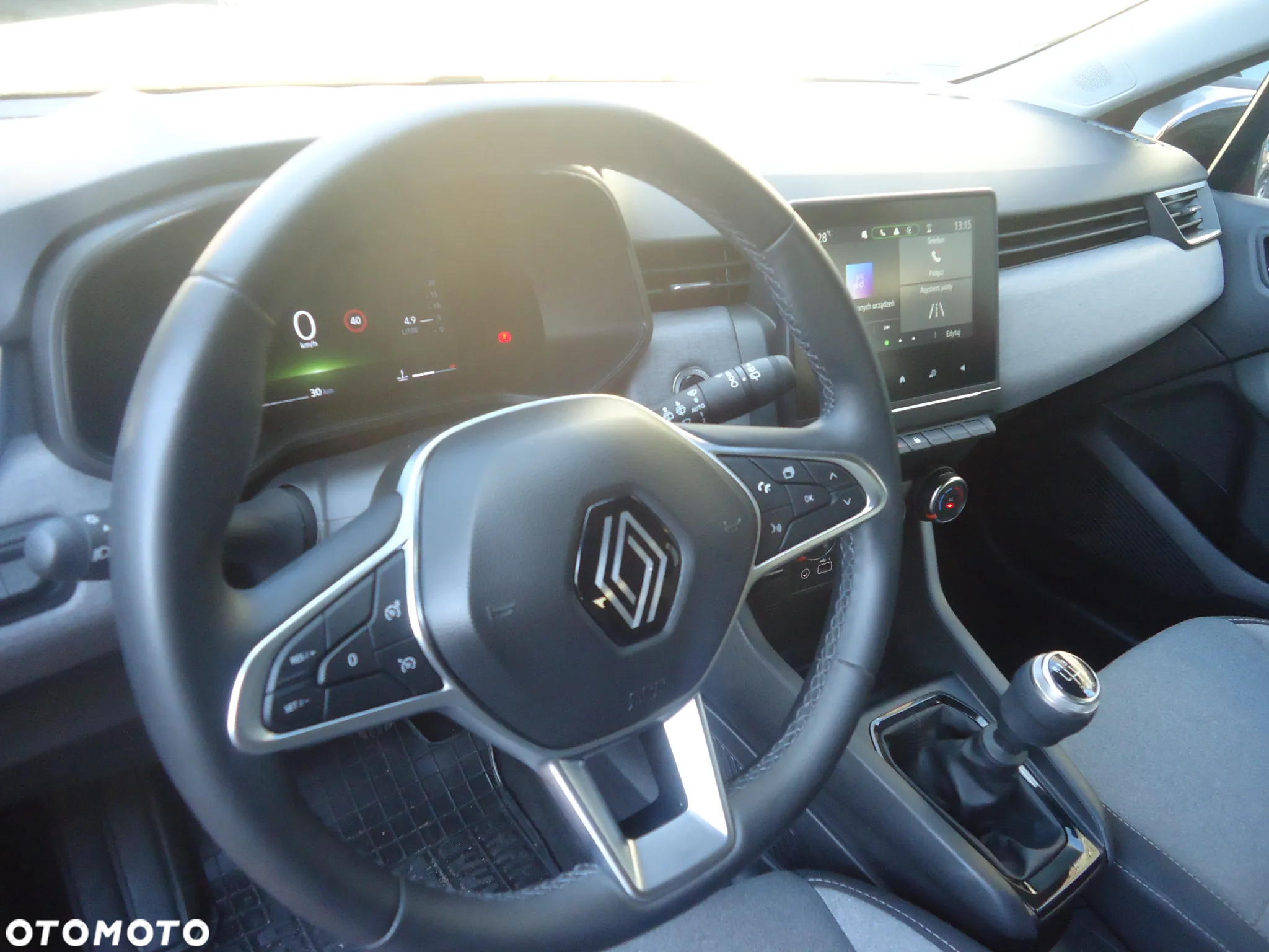 Renault Clio 1.0 TCe Evolution - 9