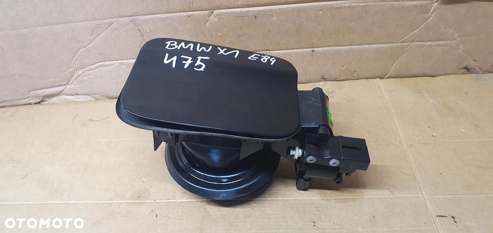 Klapka wlewu paliwa BMW X1 E84 475 11884410 - 5