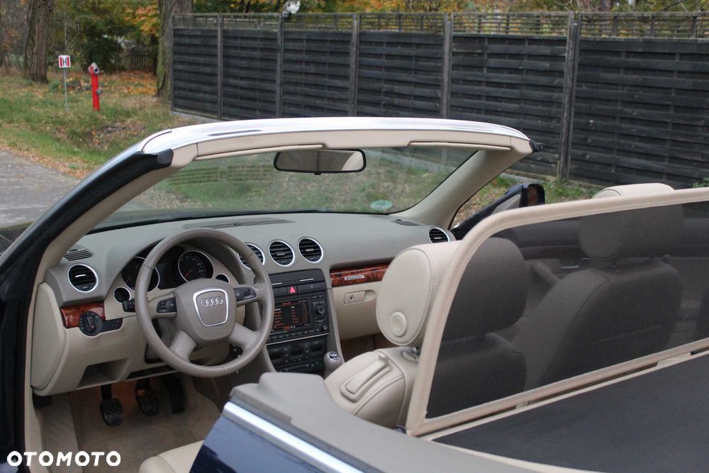 Audi A4 Cabrio - 8