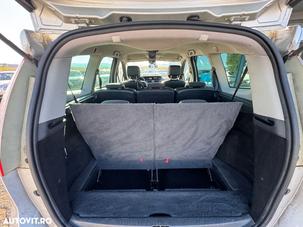 Renault Scenic 1.9dCi Privilege - 16