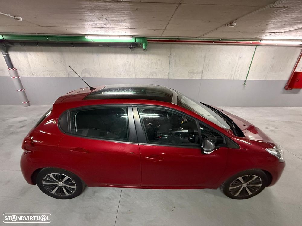 Peugeot 208 1.2 PureTech Allure - 11