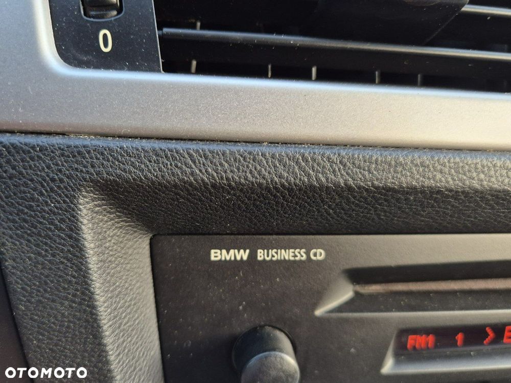 BMW Seria 3 320d - 22