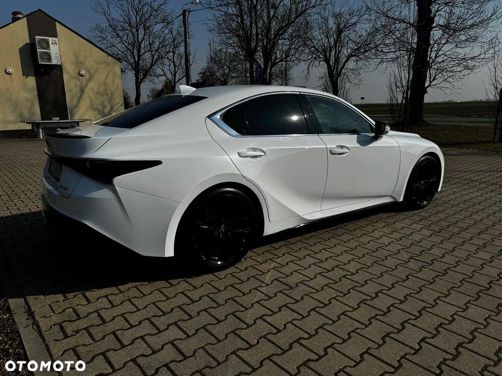 Lexus IS - 5