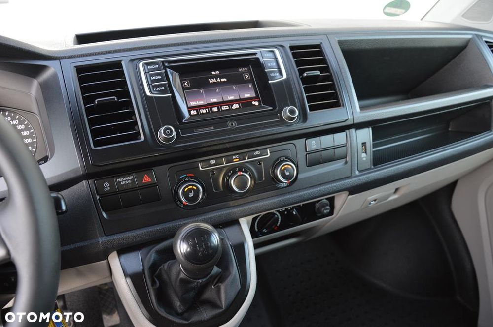 Volkswagen Transporter - 19