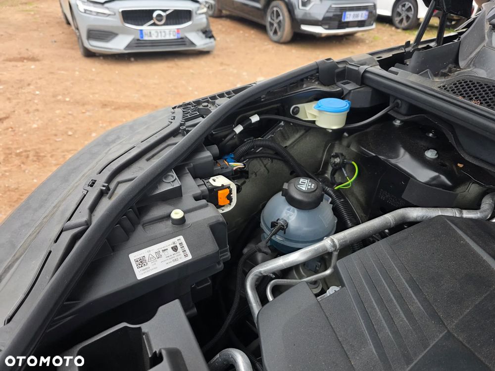 Peugeot E-5008 210 Allure - 13