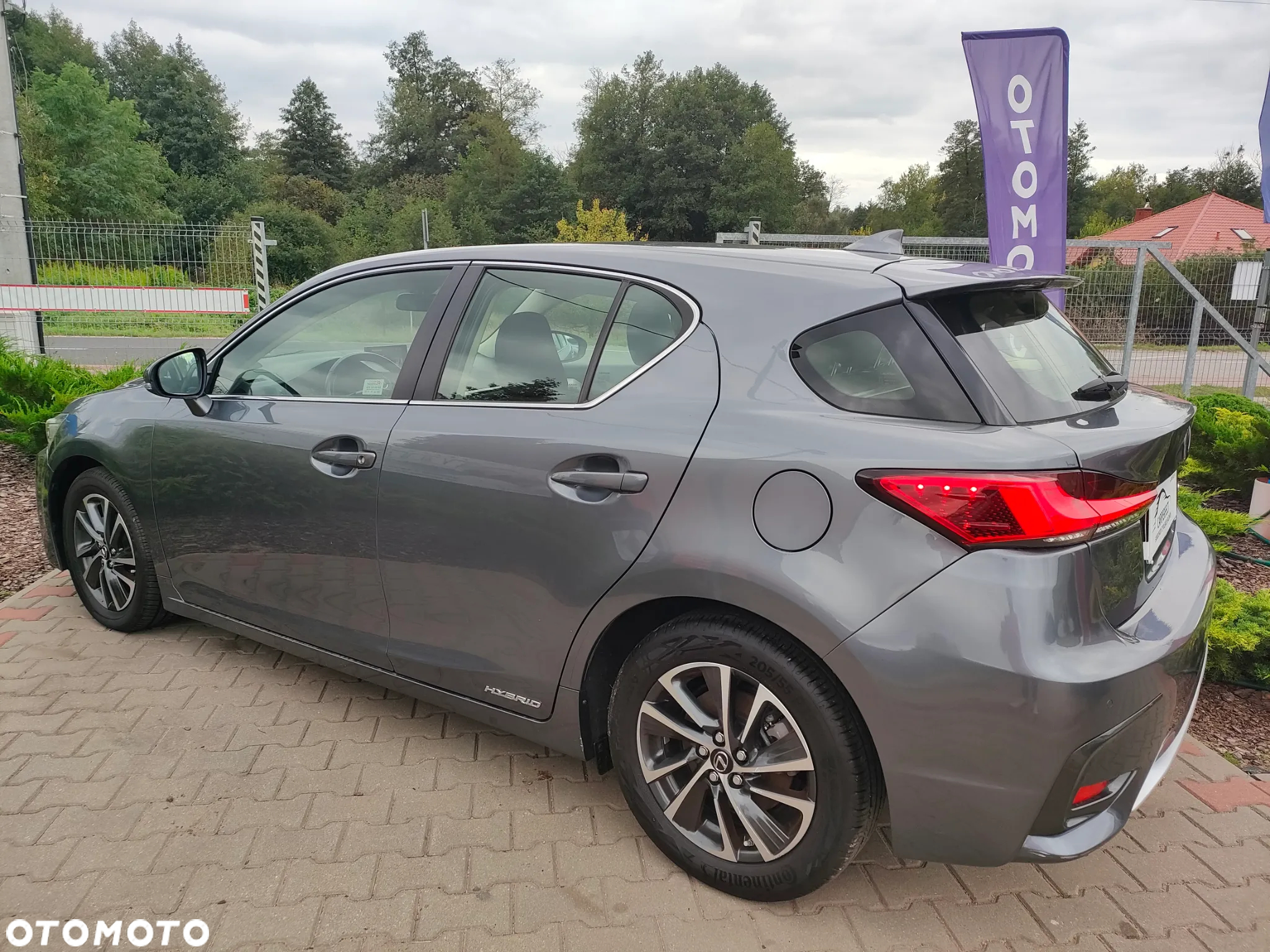 Lexus CT - 11