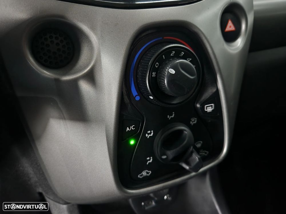 Toyota Aygo 1.0 X-Play+X-Touch - 15