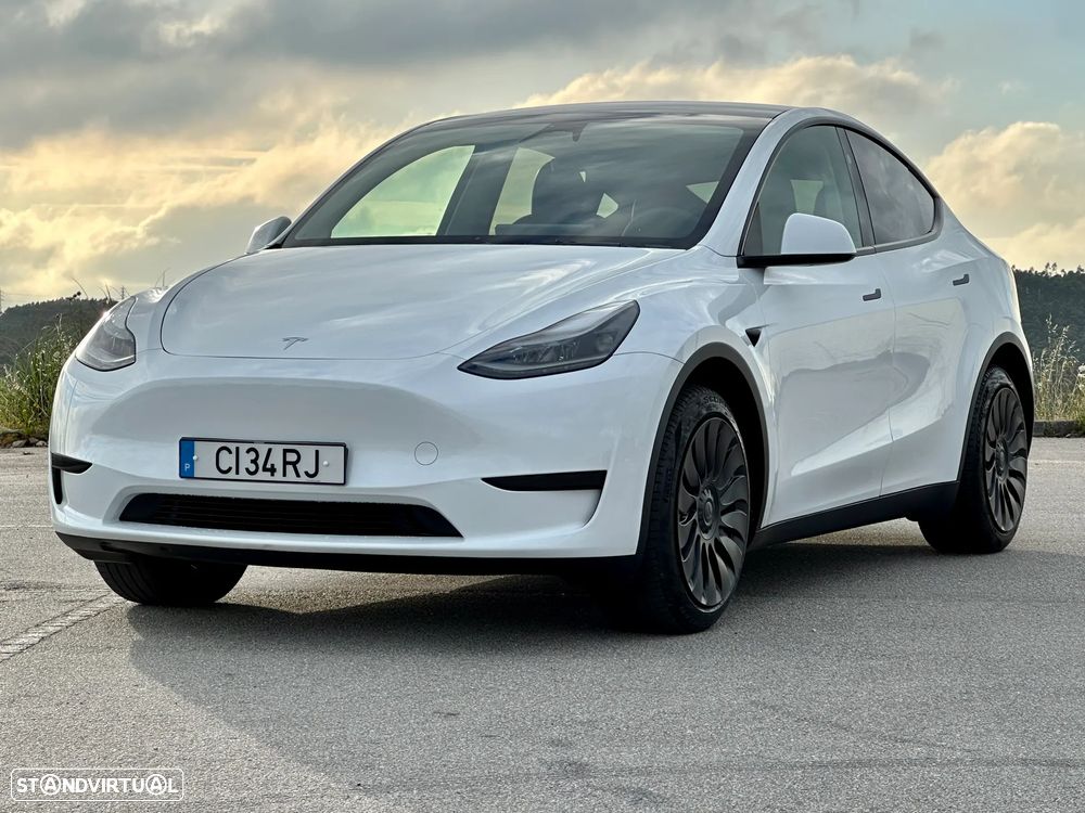 Tesla Model Y Long-Range RWD - 1