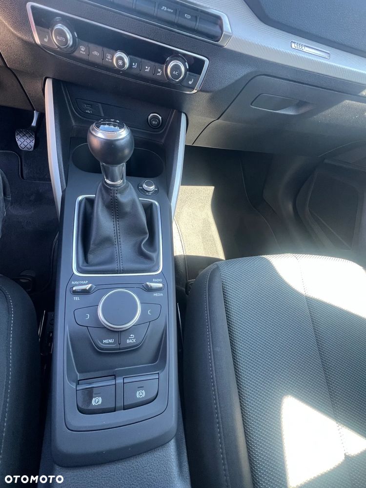 Audi Q2 30 TFSI design - 15