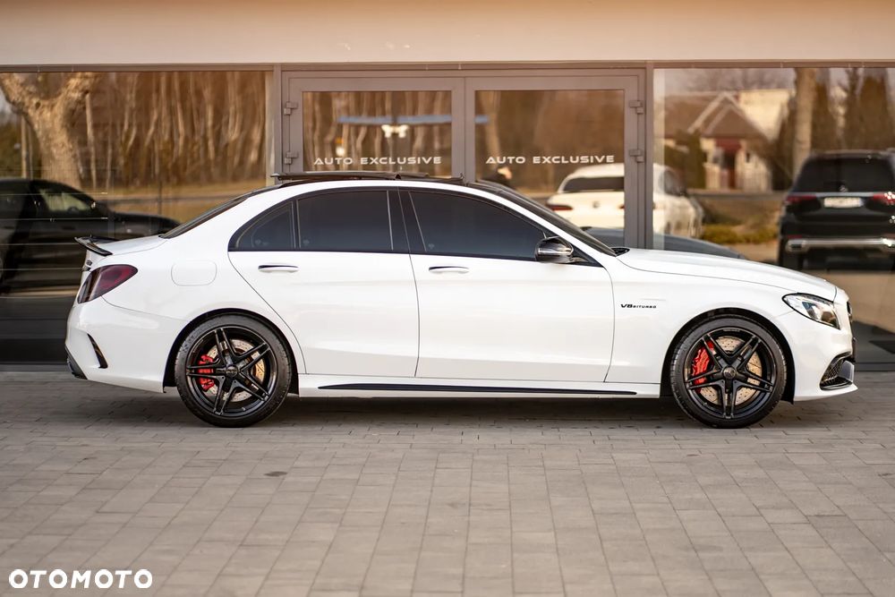 Mercedes-Benz Klasa C AMG 63 S AMG Speedshift 7G-MCT - 14