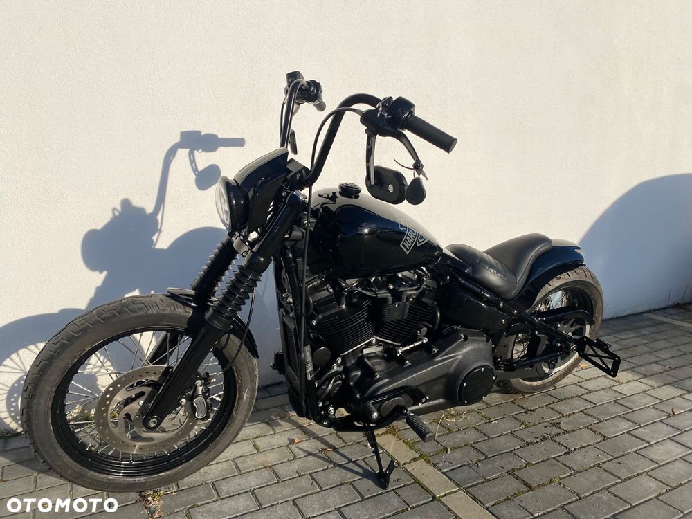 Harley-Davidson Softail Street Bob - 8