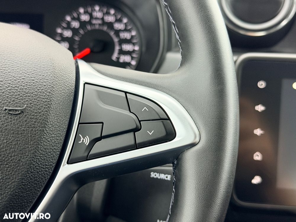 Dacia Duster TCe 90 Essential - 26