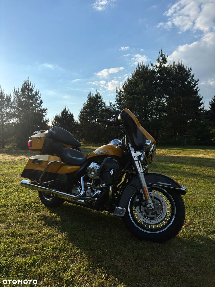 Harley-Davidson FLHT Electra Glide Standard - 2