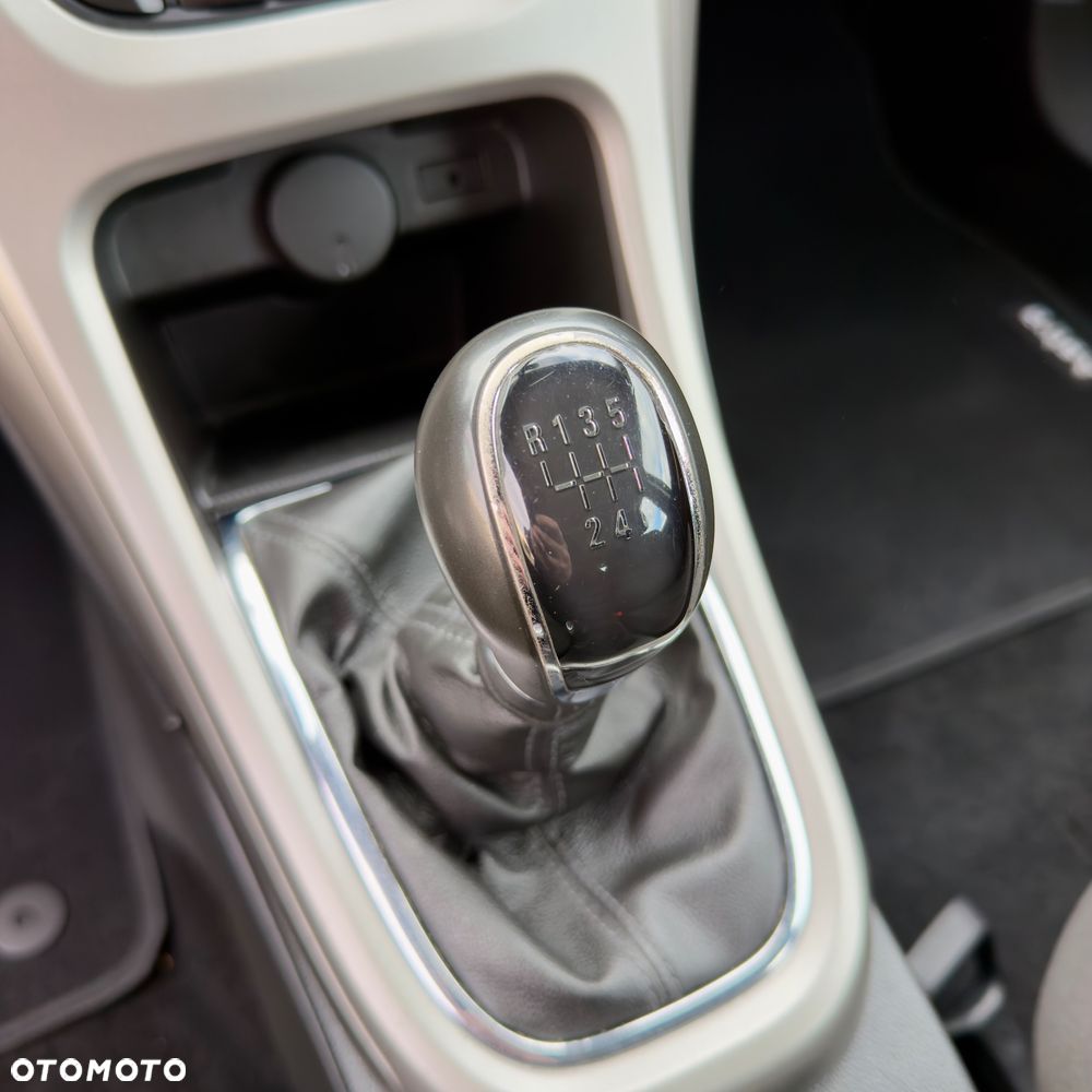 Opel Astra 1.4 Turbo Color Edition - 14