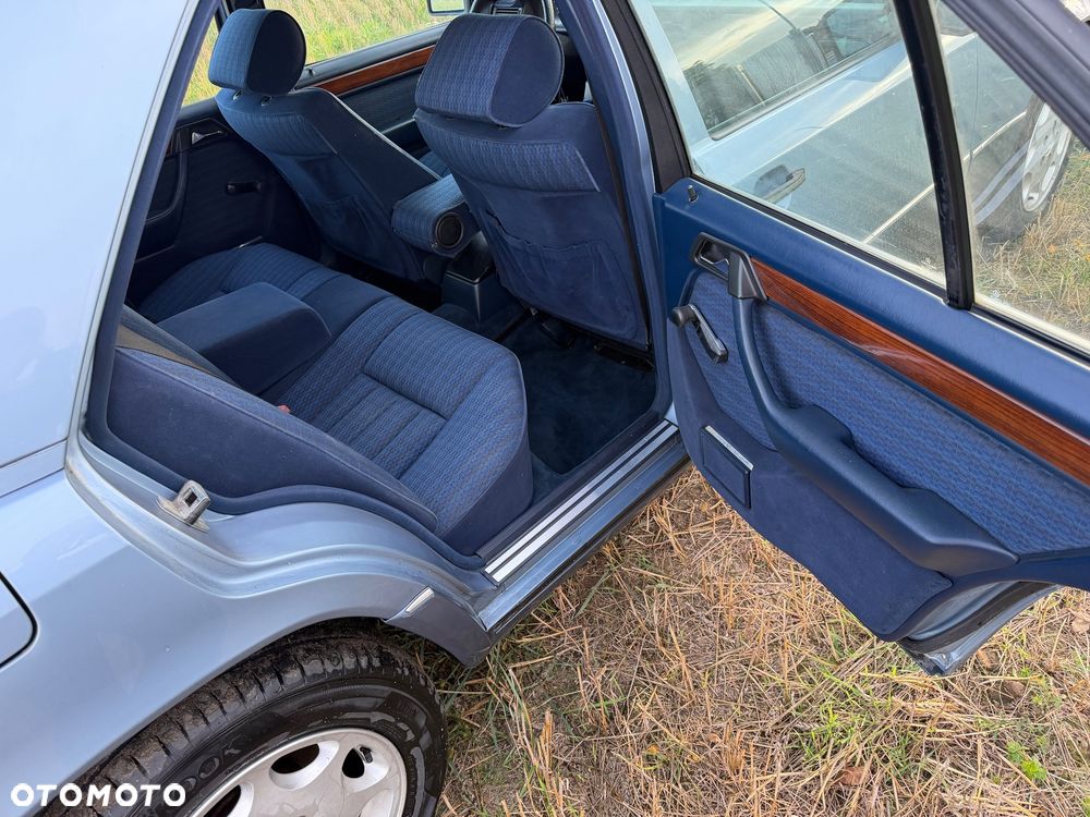 Mercedes-Benz W124 (1984-1993) - 16