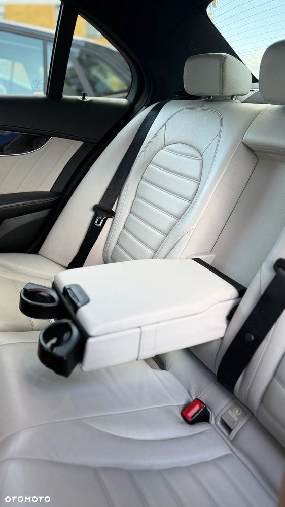 Mercedes-Benz Klasa C 220 CDI DPF Automatik - 14