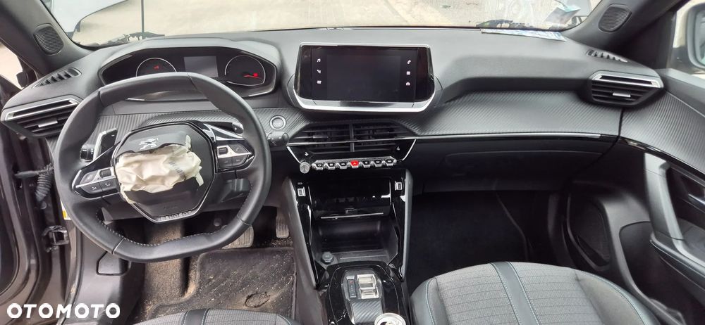 Peugeot 2008 1.2 PureTech Allure S&S EAT8 - 20