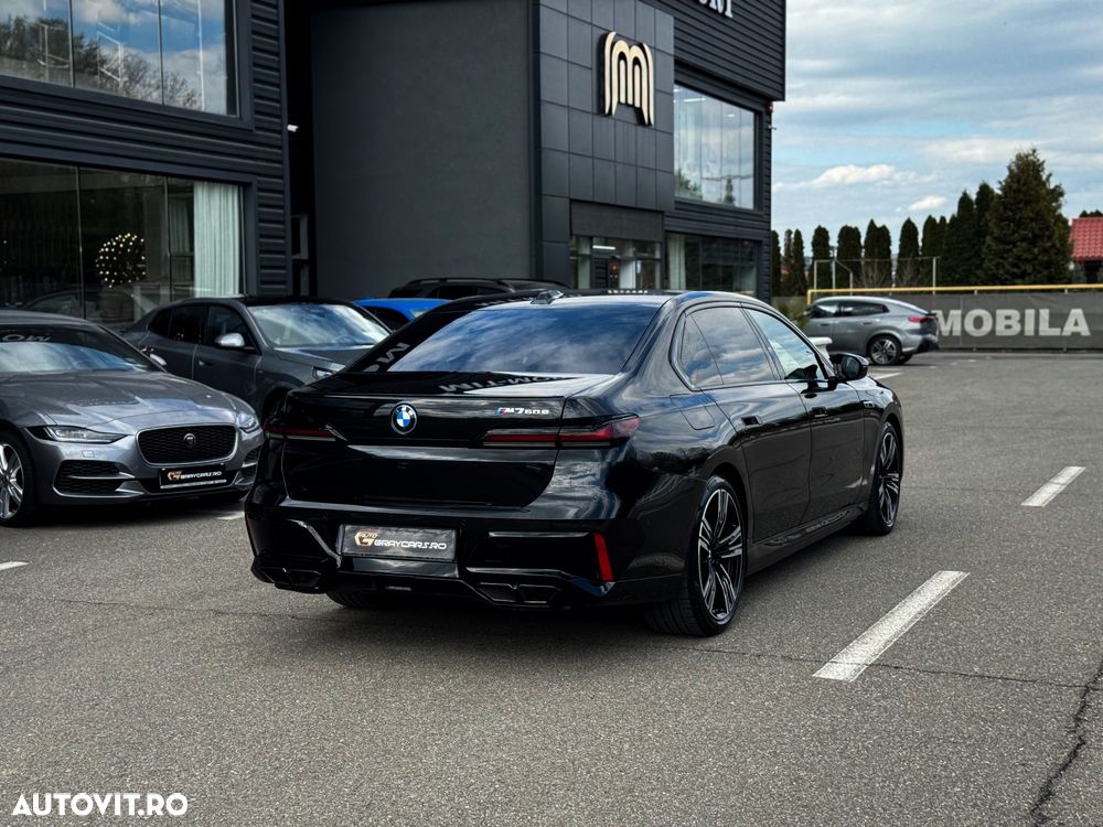BMW M7 M760e xDrive - 12