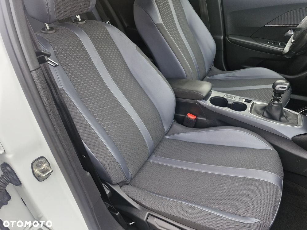 Peugeot 2008 BlueHDi 110 Allure Pack - 33