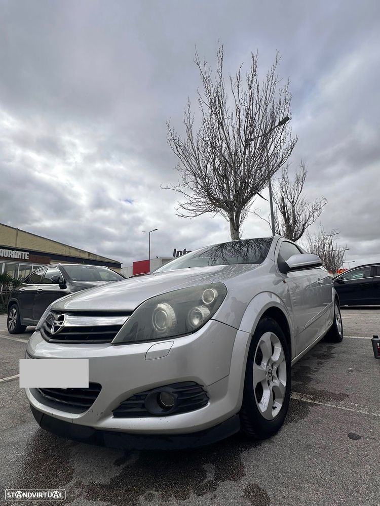 Opel Astra GTC 1.6 - 1