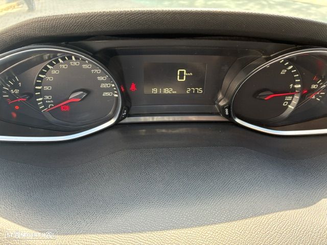 Peugeot 308 SW 1.6 BlueHDi Style - 29