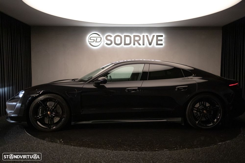 Porsche Taycan Turbo - 2