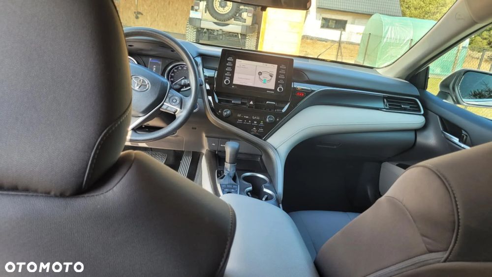 Toyota Camry - 11