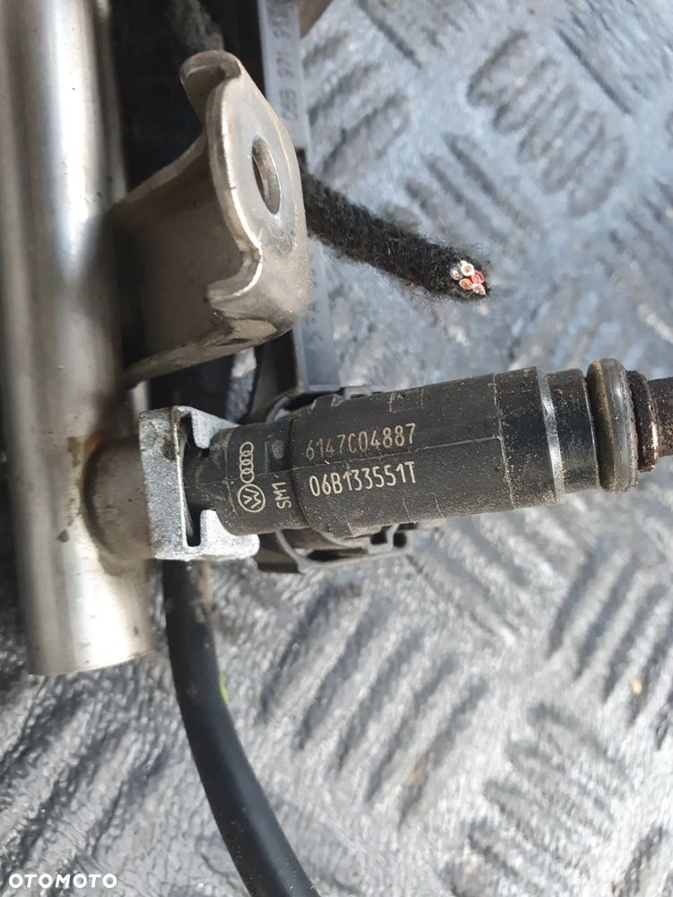 LISTWA WTRYSKOWA WTRYSKI PASSAT B5 2,0 AUDI A4 B6 B7 06B133551T - 2
