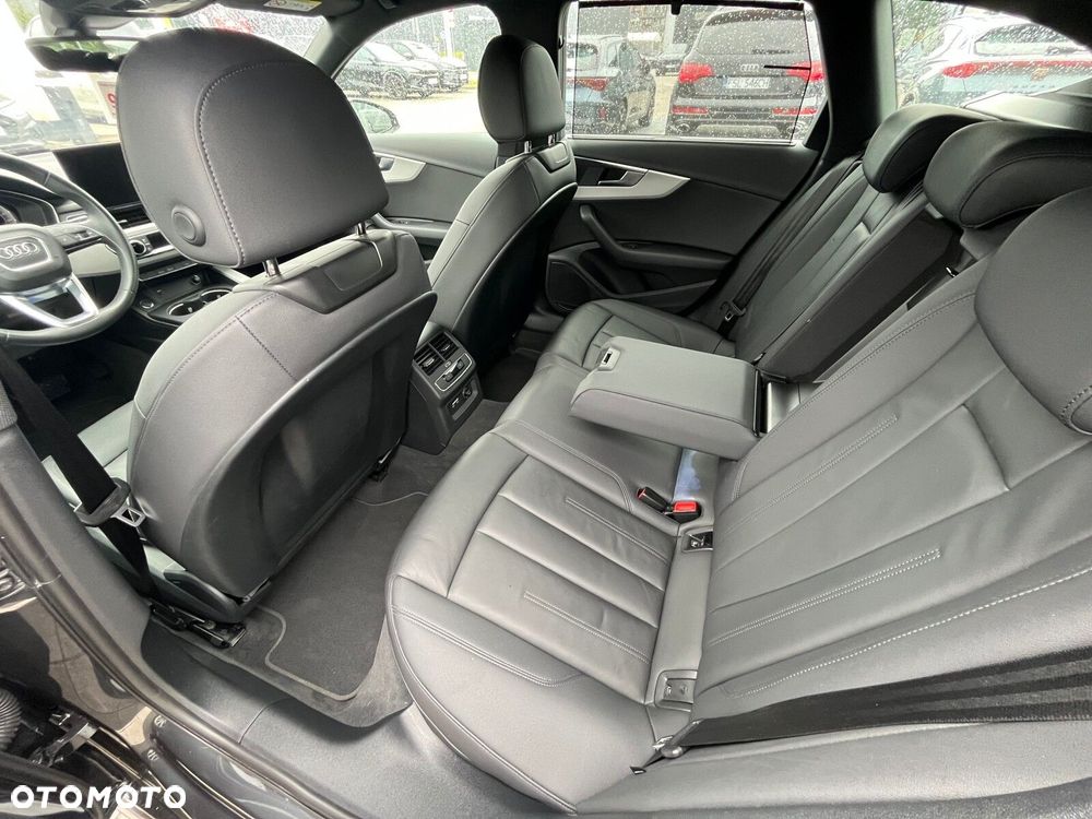 Audi A4 Avant - 13