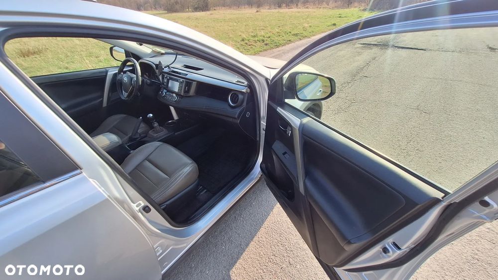 Toyota RAV4 2.0 D-4D Prestige - 20