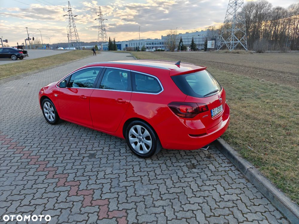 Opel Astra 1.6 T Cosmo - 16