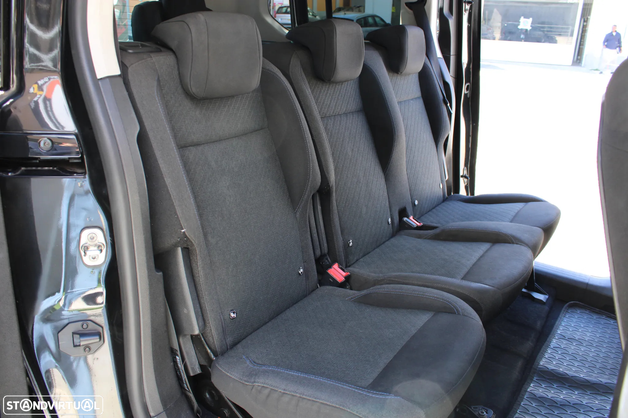 Peugeot Rifter 1.5 BlueHDi Longa Allure Pack 7L - 39