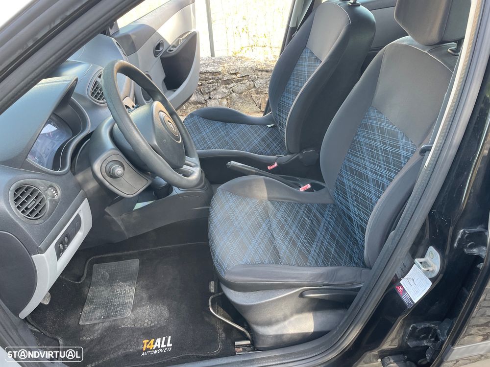 Renault Clio 1.2 16V Confort - 21
