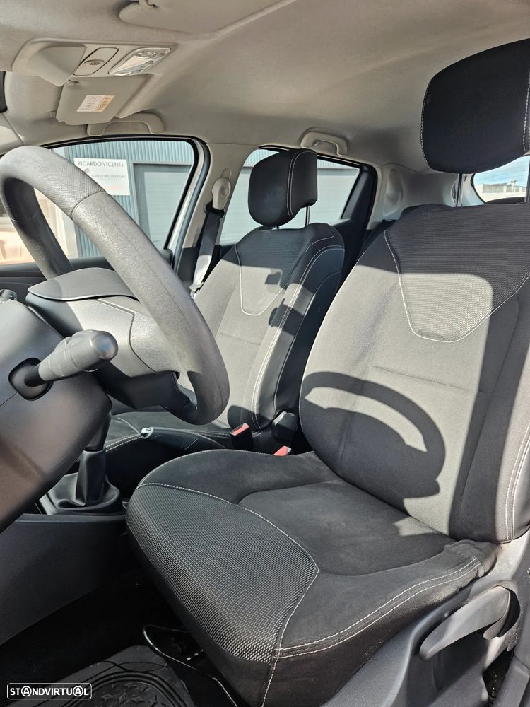 Renault Clio 1.5 dCi Dynamique S - 8